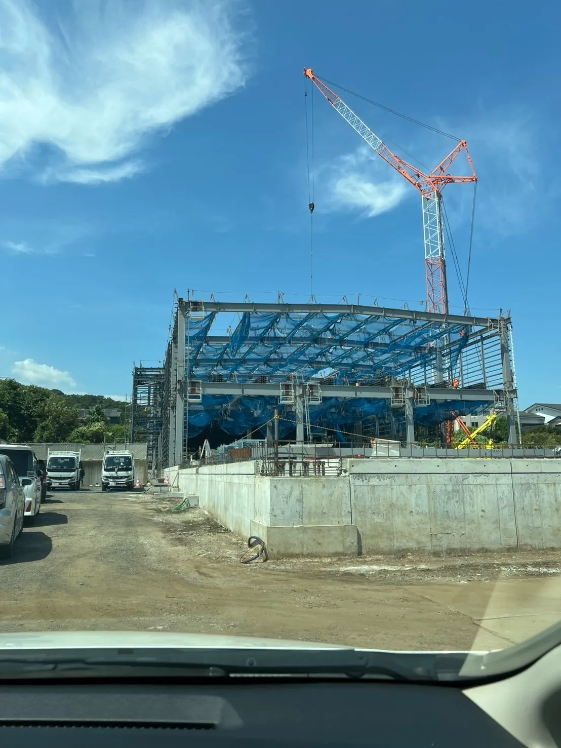 伊勢原の某物流センター！